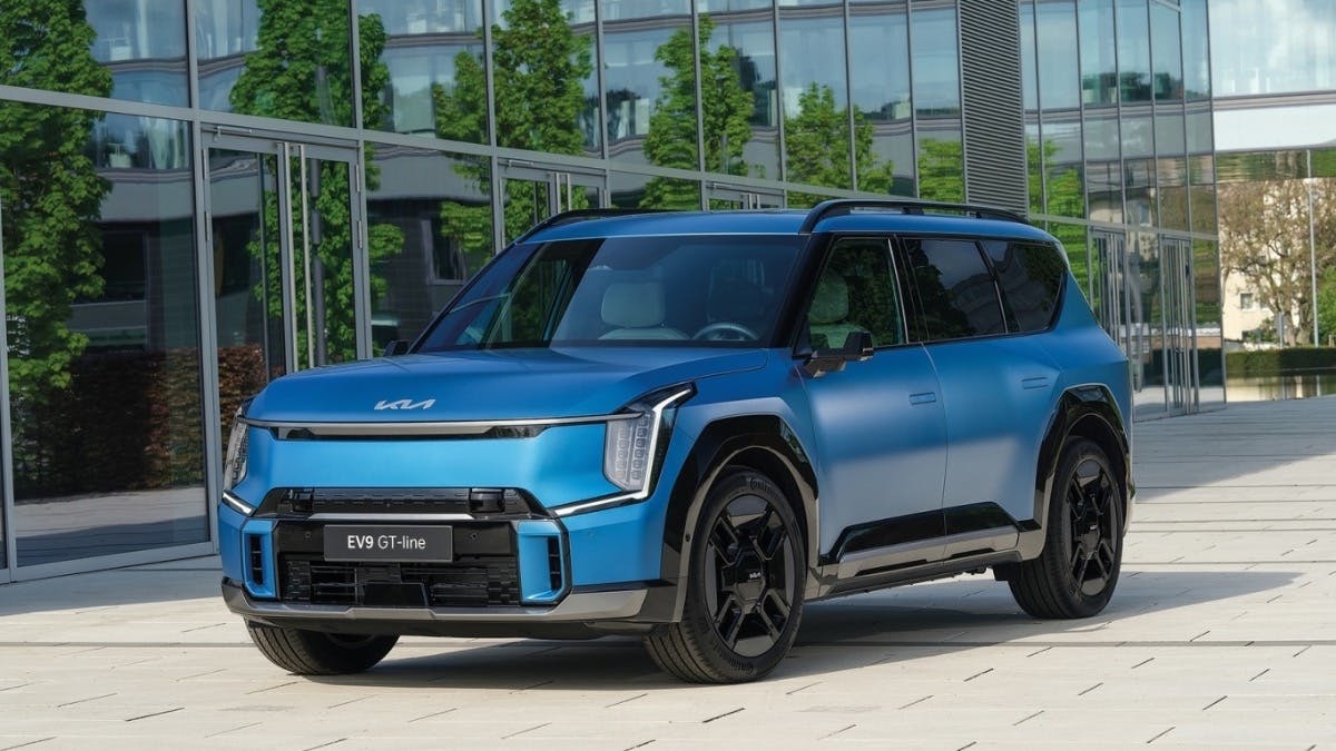 THE KIA EV9 BRINGS THE SUV OF TOMORROW TO THE WORLD OF TODAY