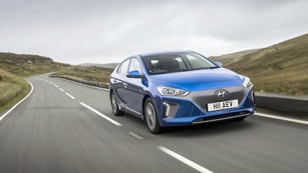 HYUNDAI NAMED MANUFACTURER OF THE YEAR AT THE AM AWARDS